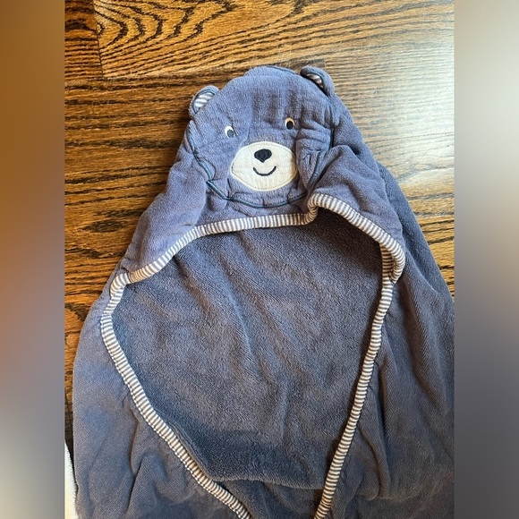 Apple Park/ Carter’s bundle of 2 hooded bath towels owl/bear ivory /blue cotton - Picture 7 of 9